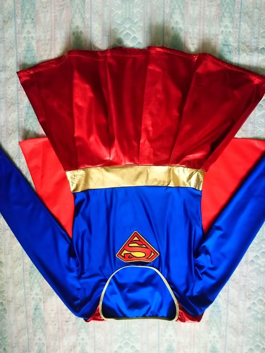 Карнавальна сукня Супер дівчина Super girl M /L розмір з накидкою
