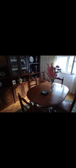 Sala Jantar em bom estado