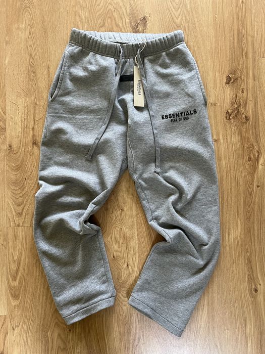 Спортивні штани  ESSENTIALS