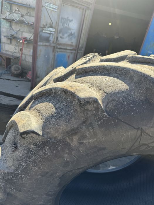 Продам шини 600/70r30 Vredestein