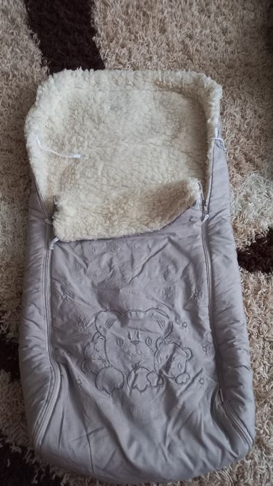 Чехол в коляску или санки на овчинке.