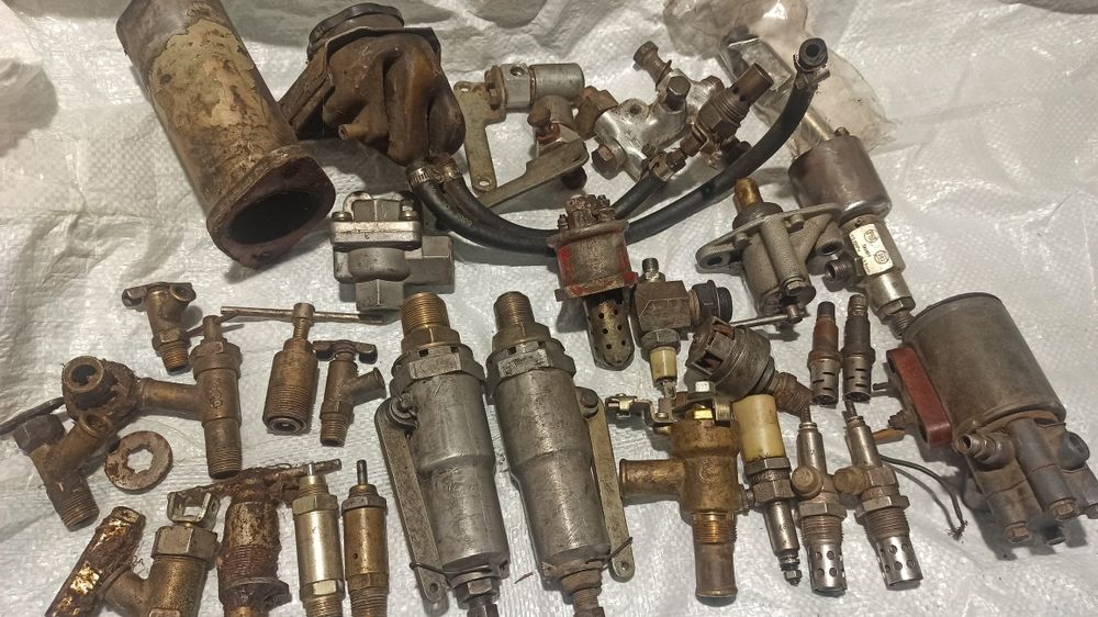Компресор і клапан передохранітельний укс-400 ЗІЛ КРАЗ МАЗ ямз 236 238