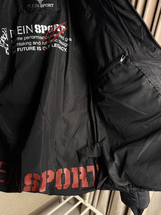 Plein sport,чоловіча куртка,оригінал,52р.(M)