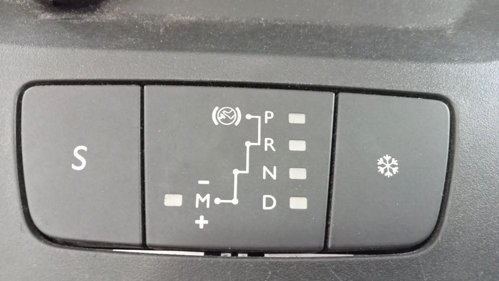 Botão Indicador de Mudança Peugeot ou Citroen 96770535ZD