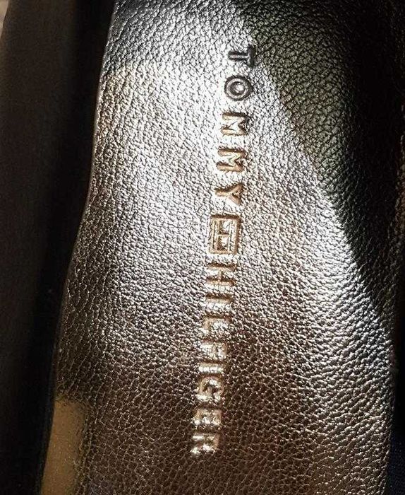 Оригинал.фирменные,кожаные туфли-лодочки на шпильке tommy hilfiger