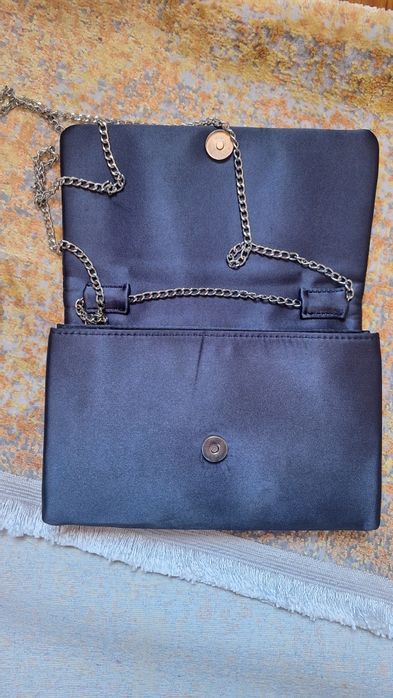 Mala de Festa Vilanova

Usada uma vez