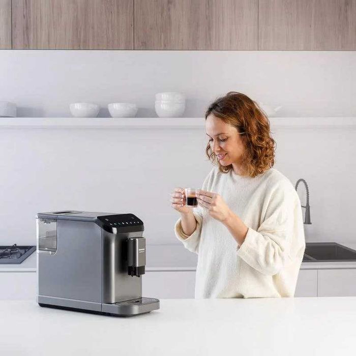 Maquina Café TAURUS Accento Latte 1,5 L 20 Bares com Moinho integrado