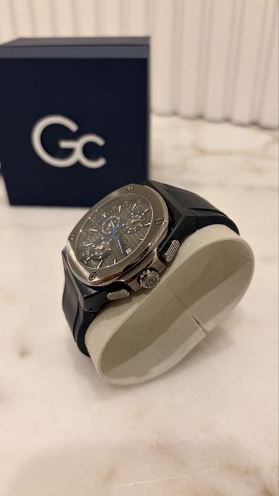 Годинник чоловічий GC Y99004G5MF