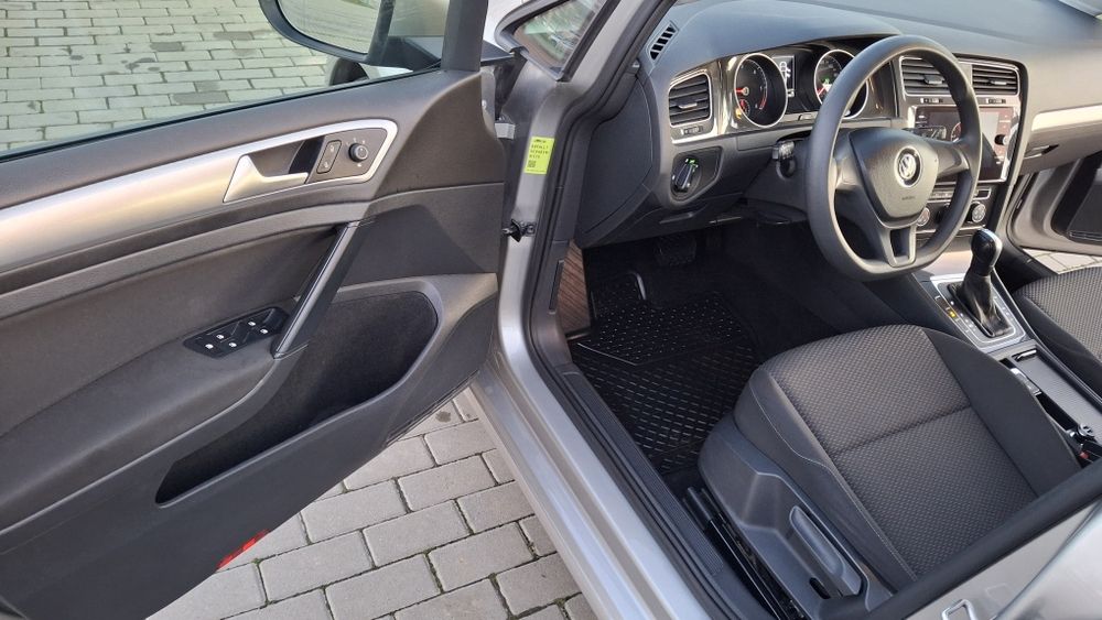 Продам Гольф 7 1.6 диз.Автомат.20р.