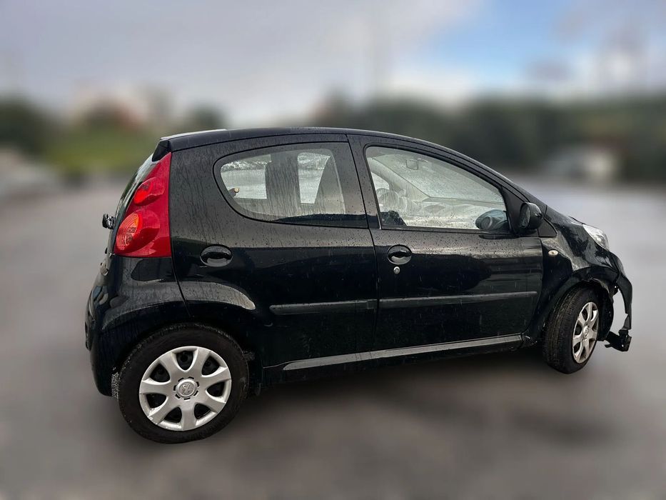 Peugeot 107 1.0 de 2010 para peças