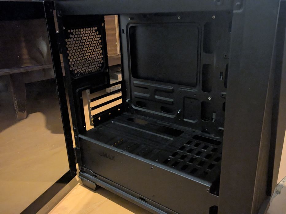 корпус gamemax m61