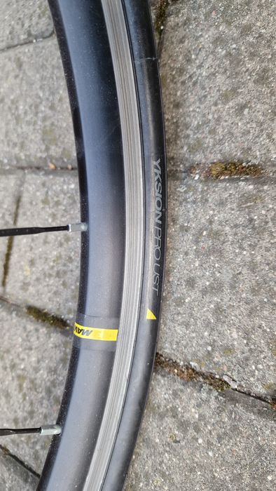Komplet kół szosowych Mavic elite ust z oponami 6ksion pro ust