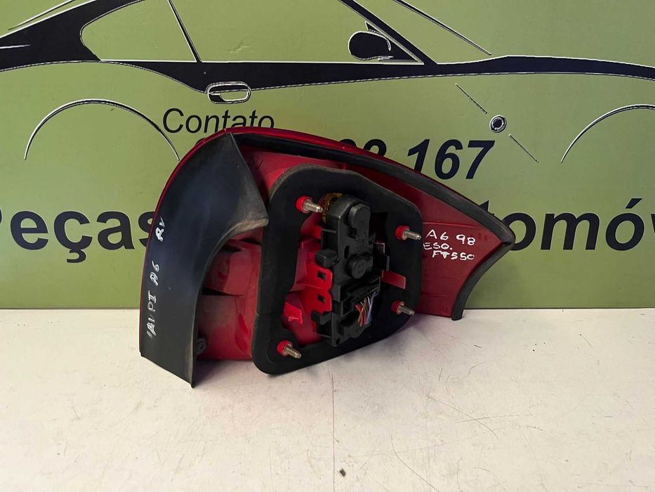 Audi A6 C5 - Farolim Esquerdo - FT550