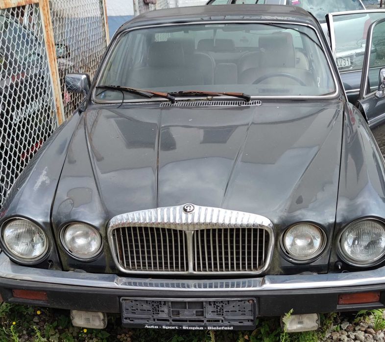 Jaguar Daimler Double Six do odbudowy