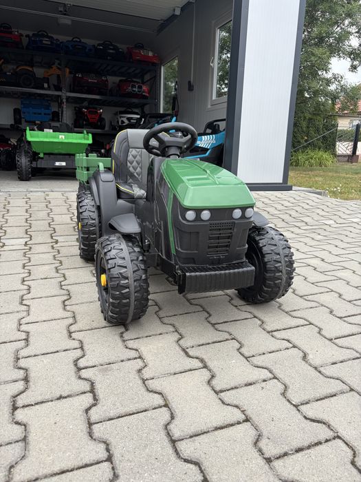 Duży Traktor na akumulator z Przyczepką Pilot dla dzieci 12V 9Ah