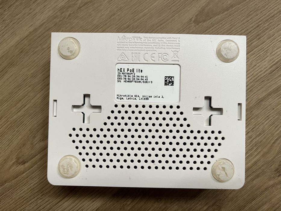 Router MikroTik hEX PoE lite (RB750UPr2) edge router