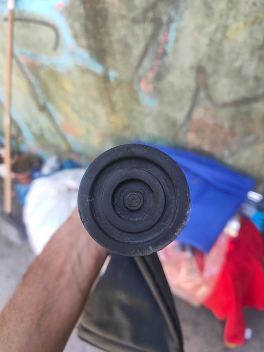 Moleta praticamente nova usada só em casa