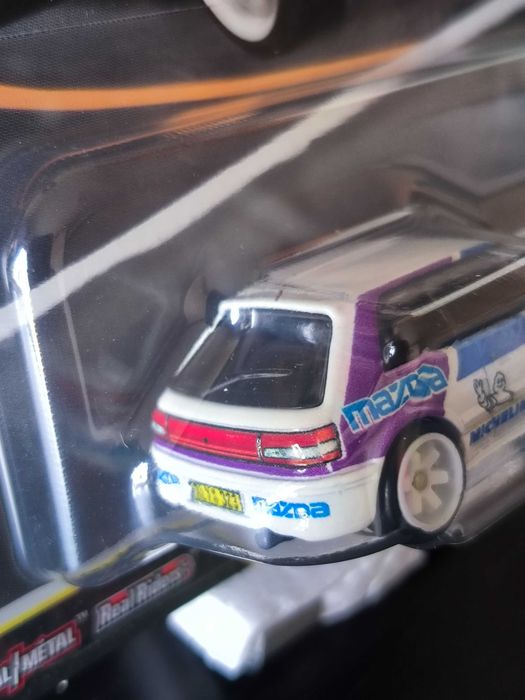 Hot Wheels JKF11 - 2026 - Mazda 323 GTR - Modern Classics