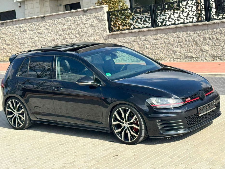 Volkswagen Golf GTI 2.0 | 220 KM | Sportowy wydech | Kamera | Keyless