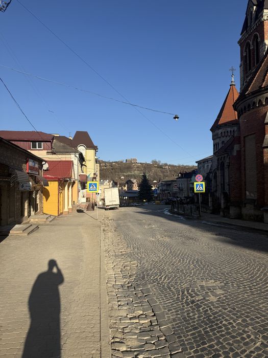 Здається приміщення в центрі Чорткові