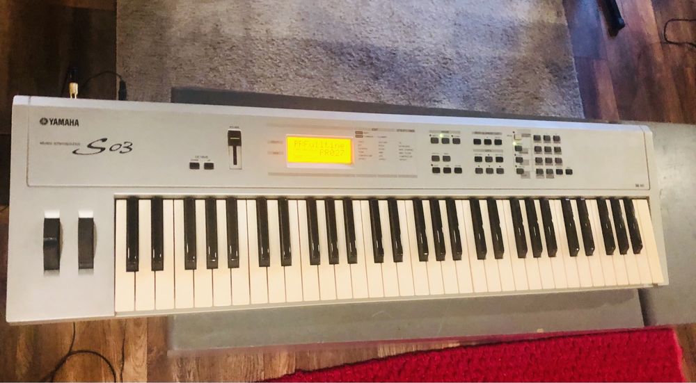 Yamaha S03 teclado sintetizador