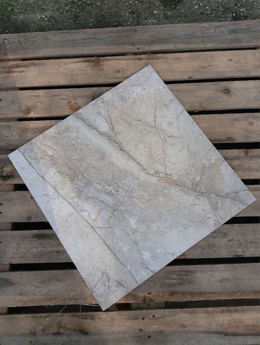 Плитка 60*60 беж і коричнева