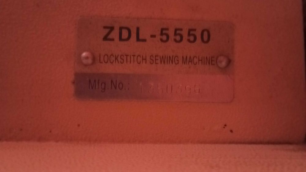 Швейна машинкаZINGER