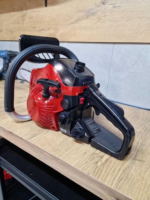 Piła łańcuchowa spalinowa EINHELL GC-PC 1335 P303