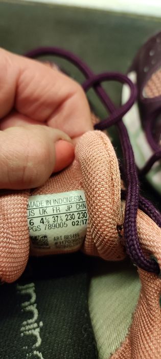 Buty sportowe damskie