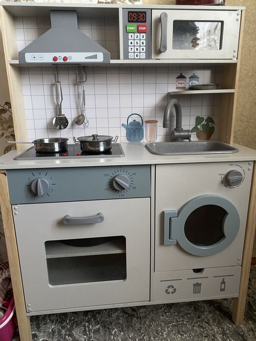 Кухня деревяна дитяча