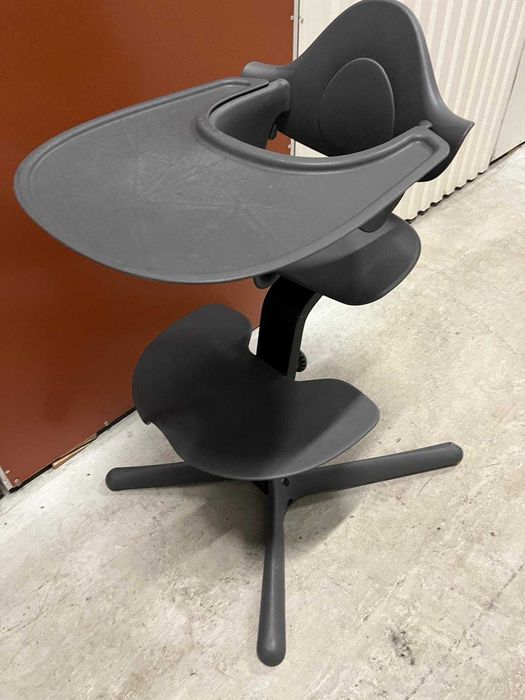 Krzesełko do karmienia Stokke Nomi.