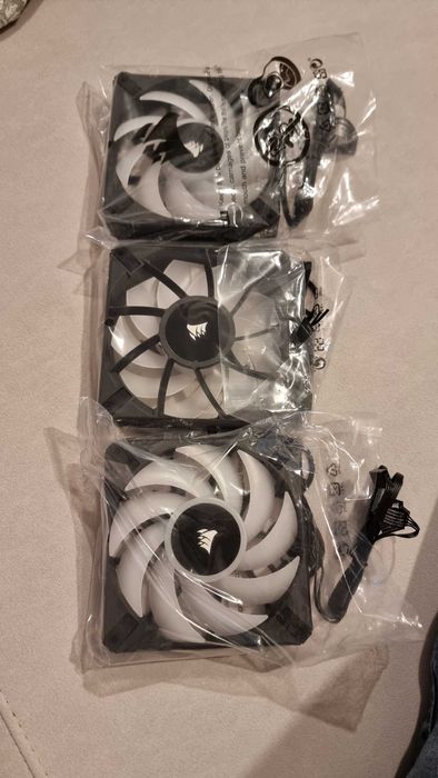 Wentylatory PWM iCUE AF120 RGB ELITE 120 mm