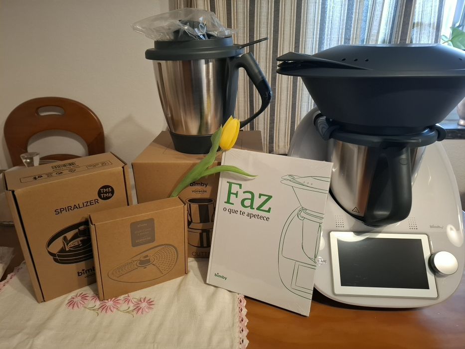 Vendo bimby tm6 2 copos, mandolina