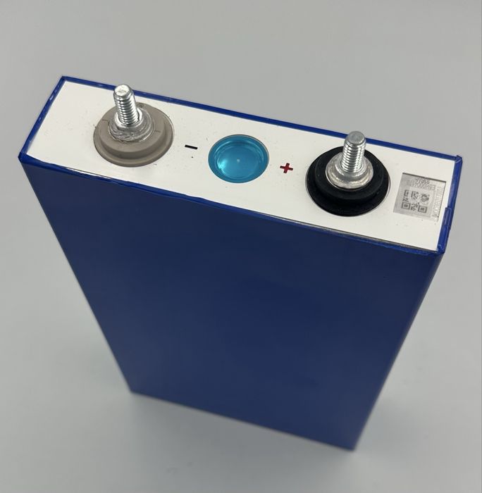 Акумулятор LiFePO4  EVE LF105 (B Grade)    105 Ah - 3.2V