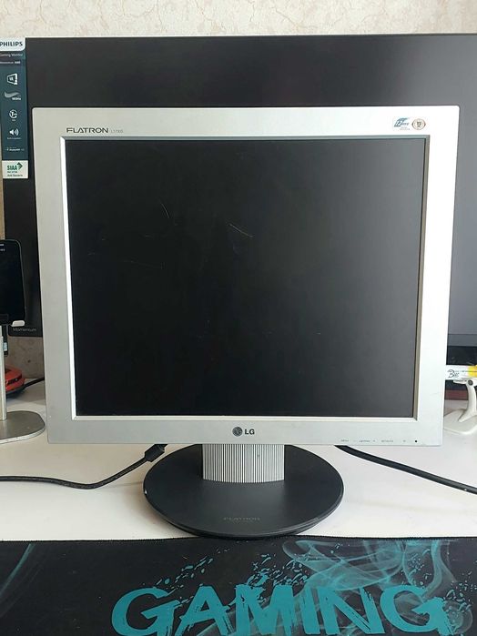 Монітор LG flatron l1730s 17 дюймів