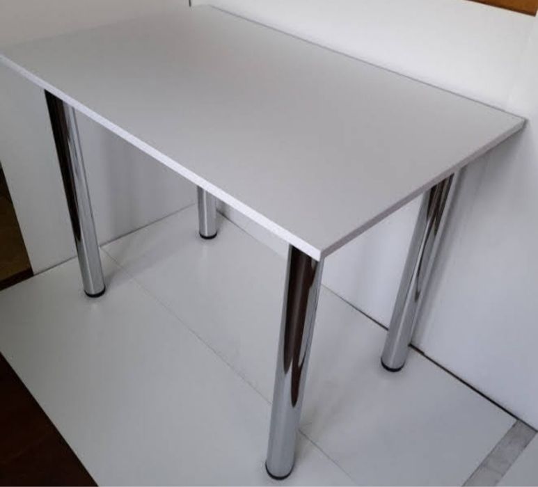 Стол    кухонный