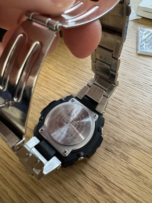 Casio G-Shock GST-W330AC