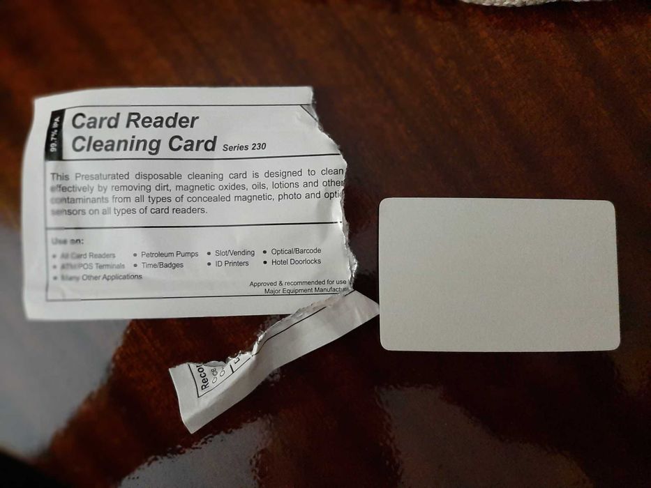 Card reader cleaning card