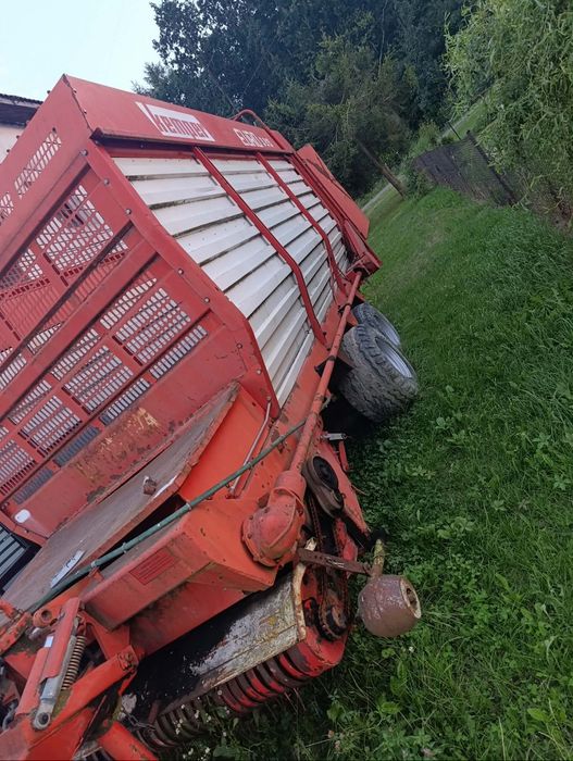 Przyczepa samozbierająca Kemper