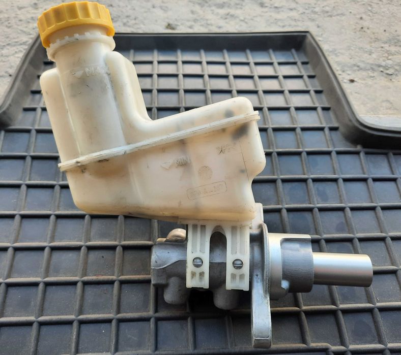 Главный тормозной цилиндр Fiat Doblo 2005-2009г.в