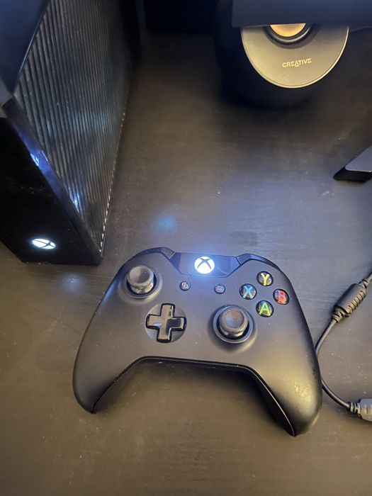 Xbox one Fat 500Gb com comando em excelente estado