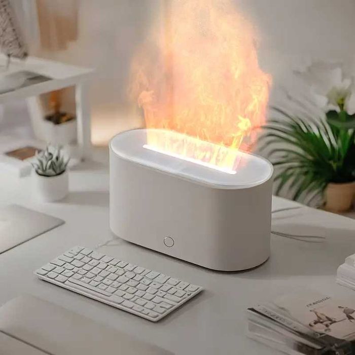 Nawilżacz powietrza z efektem kolorowego płomienia