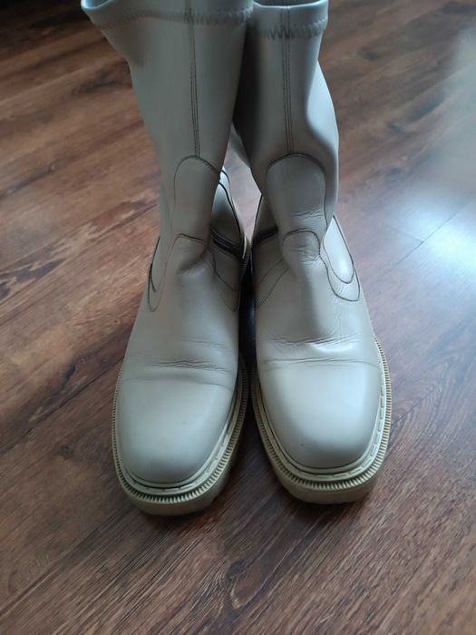 Kozaki damskie Gino Rossi na płaskiej podeszwie