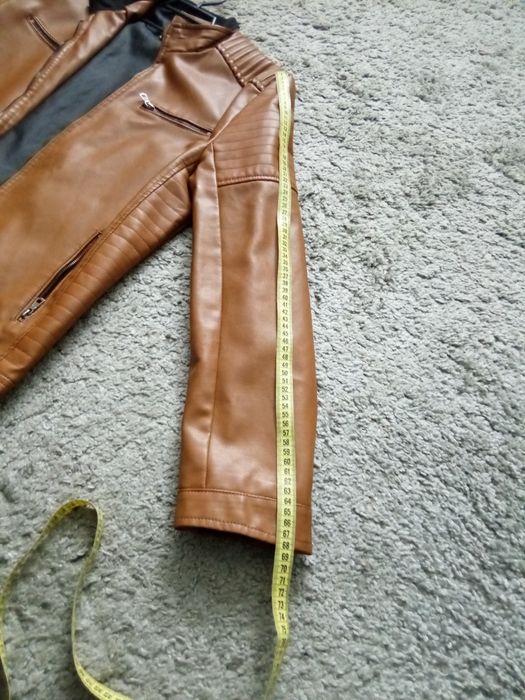 Куртка шкірзам, тяжка, міцна, нова.