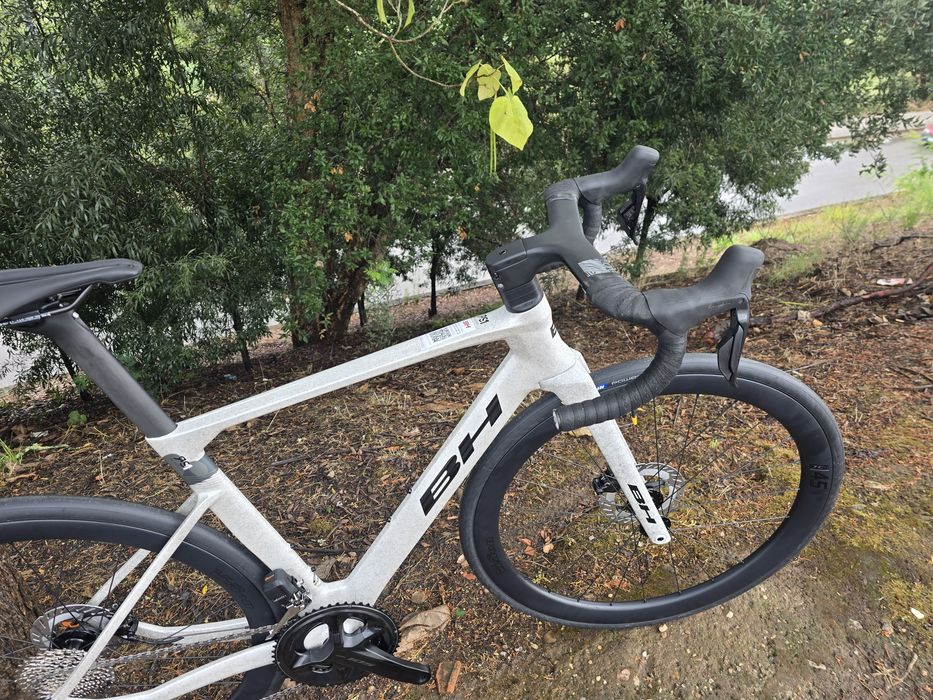Bh rs1 12v di2 rodas de carbono e guiador de carbono