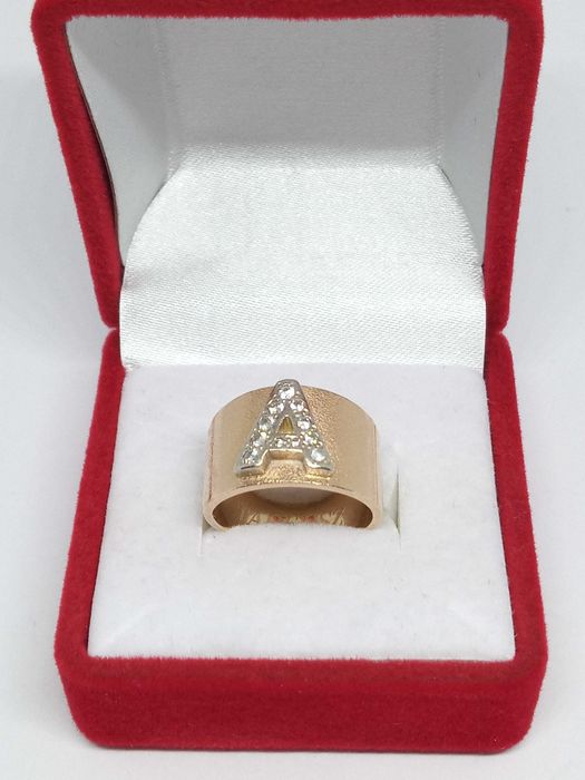 Lombardowski. Złoty pierścionek pr.585 7,18g rozm.9 BDB stan