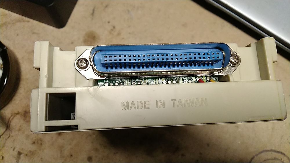 Dysk HDD retro z kieszenią