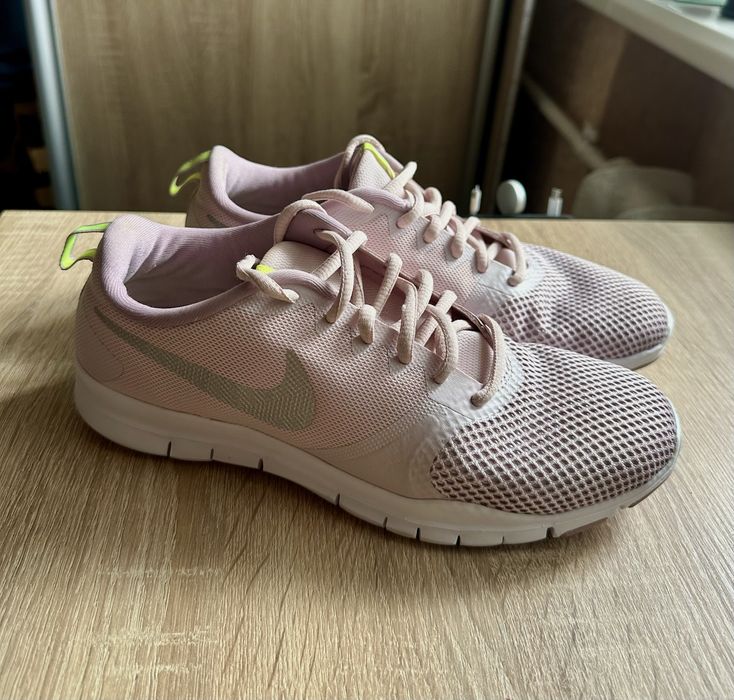 Кросівки Nike Flex Essential, 39 р.