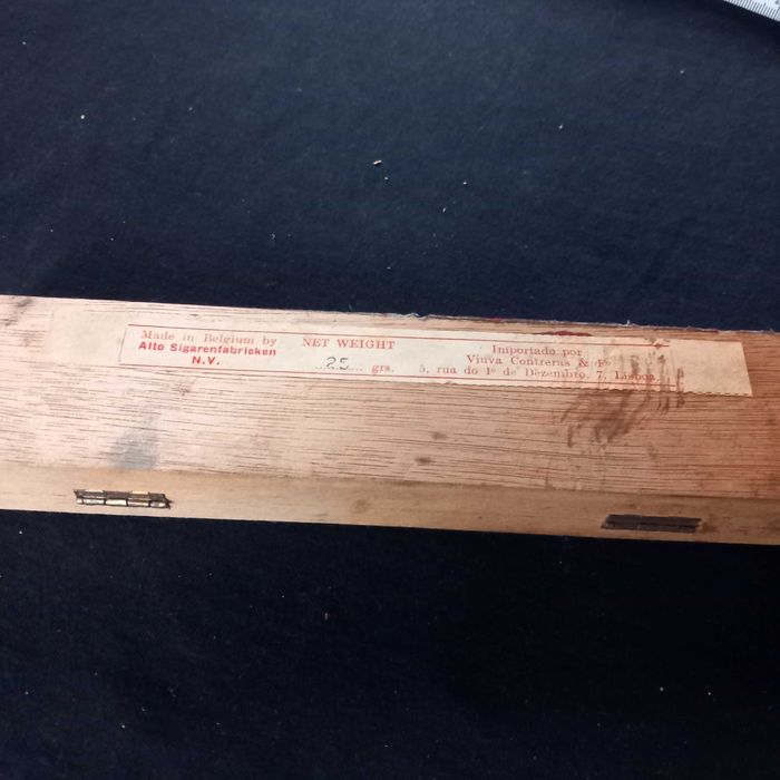 Antiga caixa de charutos