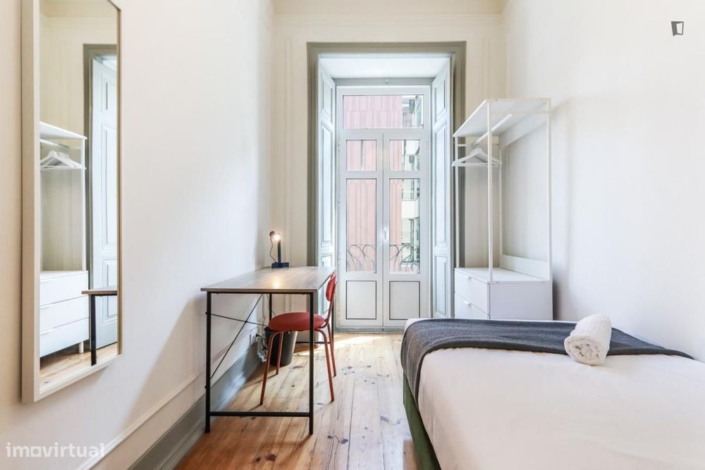 Quarto - localizado em Campo de Ourique Lisbon